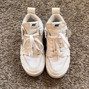 Dunk Low Disrupt Sneaker in White, Metallic Silver, & Black Size 7